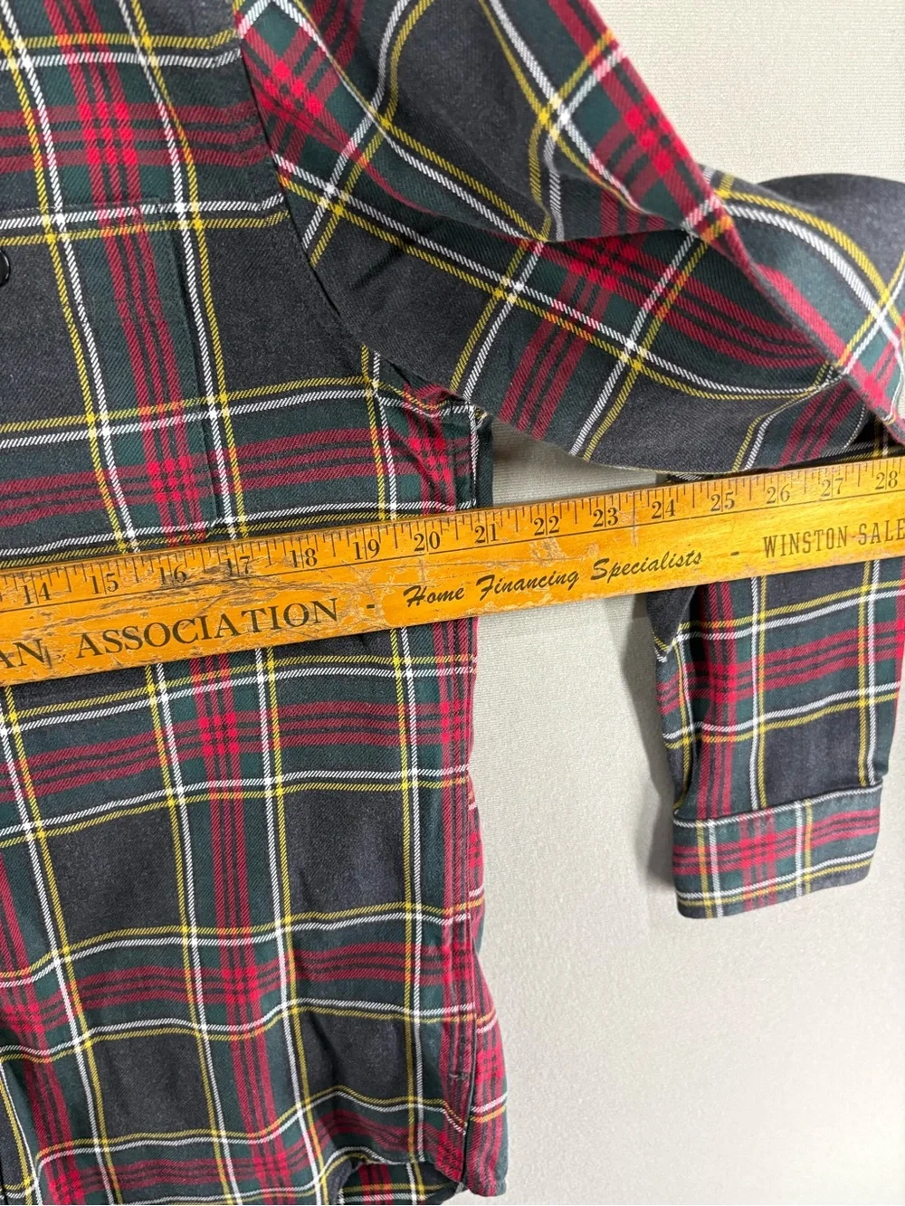 J Crew Button Up Shirt Men's Medium Regular Fit Plaid Navy Sportsmens Outfitter